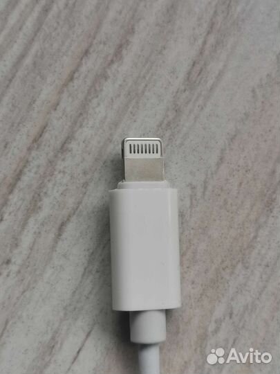 Переходник с lightning на 3.5 Jack Adapter