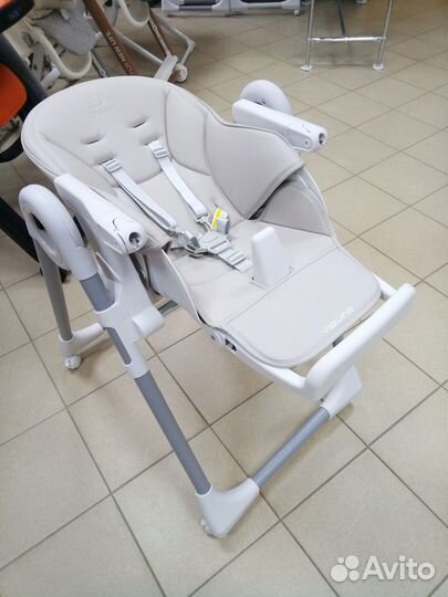 Стульчик для кормления новый