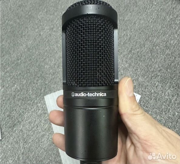 Студийный микрофон оригинал audio-technica AT2020