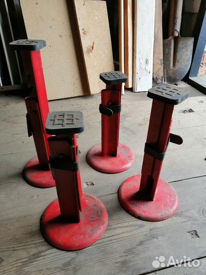 Подставки под легковой автомобиль Ваз