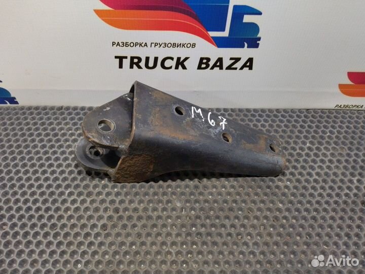 85437055009 Кронштейн стойки стабилизатора правый