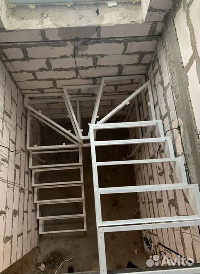 Лестница из листового металла