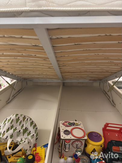 Кровать двухспальная бу 170х200