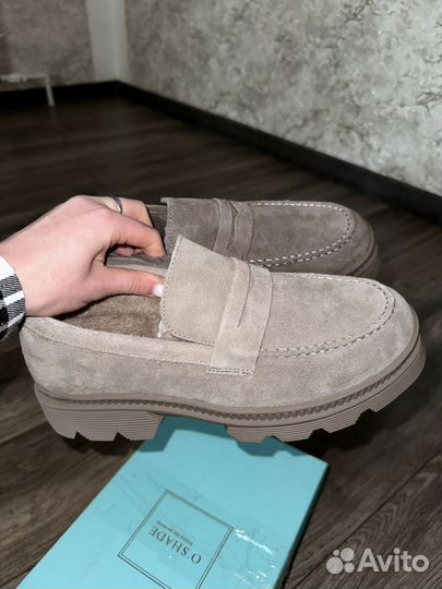 Лоферы зимние женские