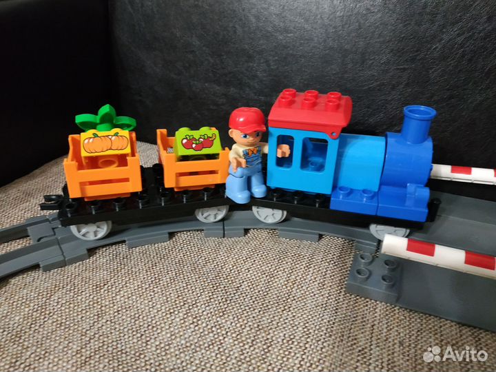Лего дупло ферма, поезд локомотив 10810, рельсы