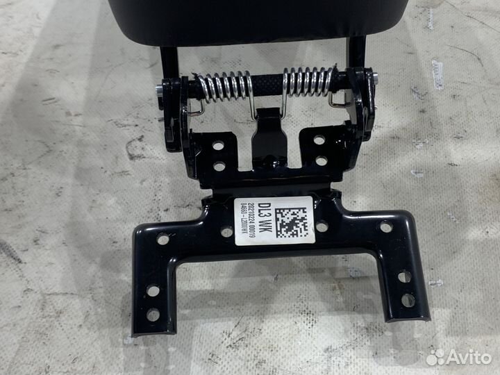 Подлокотник KIA K5 DL3