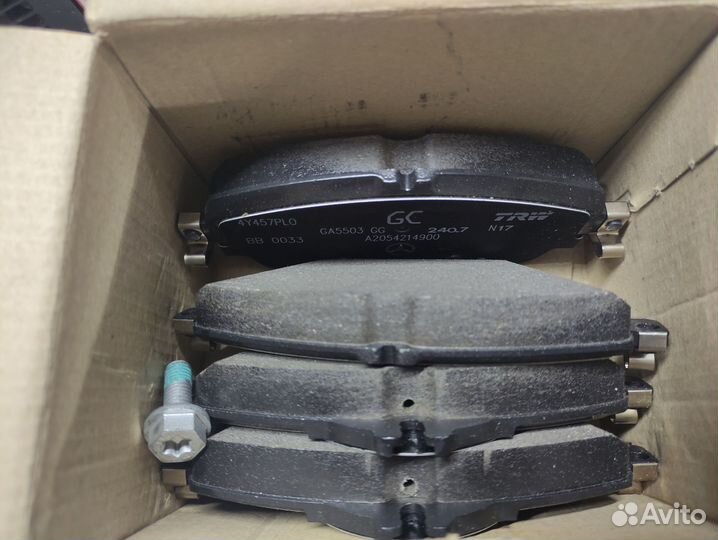 Колодки тормозные Mercedes W213, W205