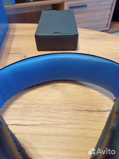 Wireless stereo headset 2.0