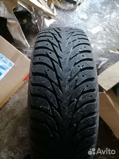 Yokohama IceGuard Stud IG65 235/65 R17