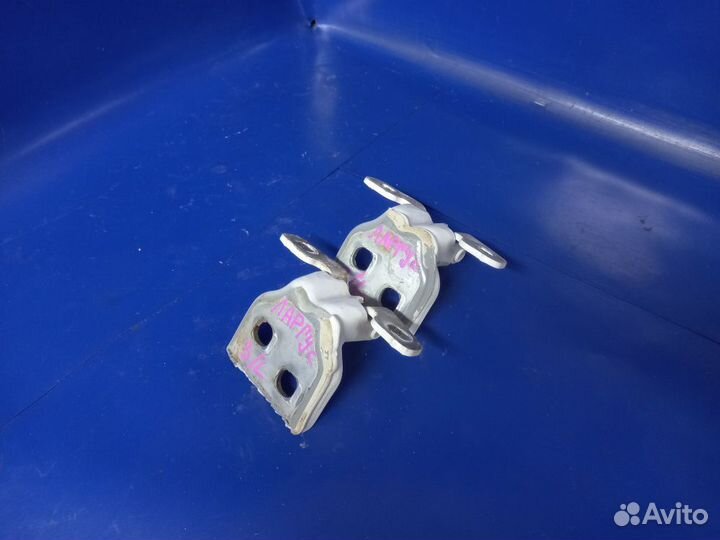 Петля двери задней левой LADA Largus I