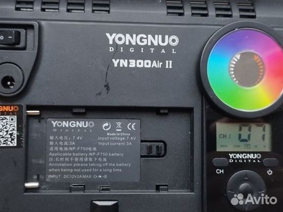 Накамерный свет светодиодный Yongnuo YN-300 AIR II