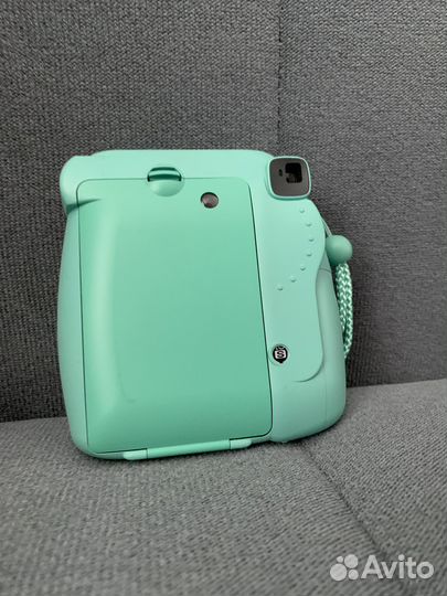 Плёночный фотоаппарат instax mini 8