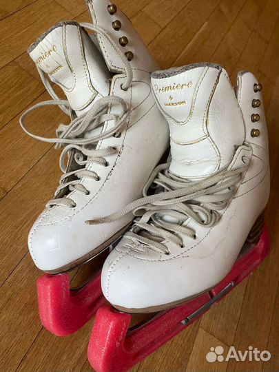 Фигурные коньки jackson