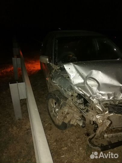 Mitsubishi Lancer Cedia 1.8 AT, 2002, битый, 274 000 км