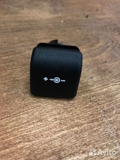 Прикуриватель Bmw X3 F25 N47D20C 2013