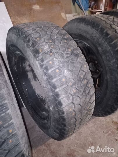 Gislaved Nord Frost 200 SUV 215/70 R16