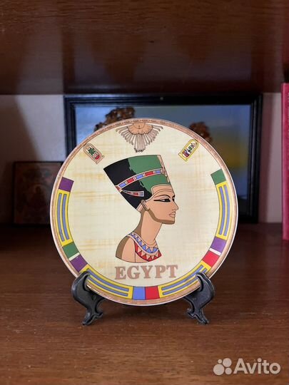 Настенная тарелка