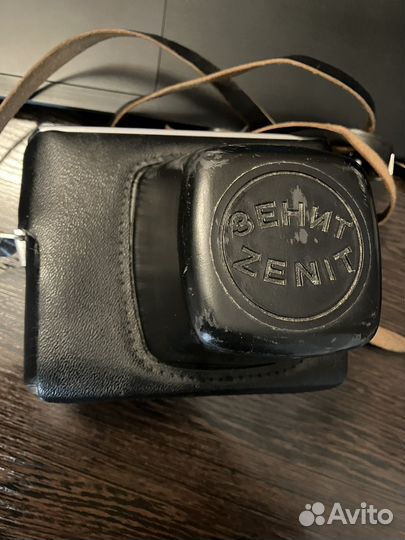 Плёночный фотоаппарат zenit