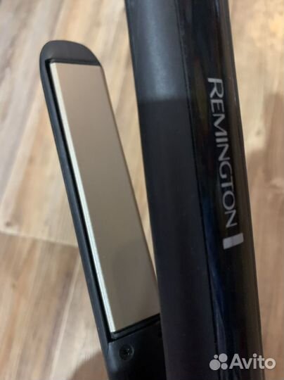 Утюжок Remington с керамическими пластинами