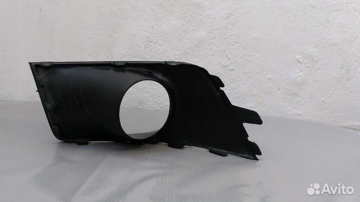 Накладка противотуманной фары Subaru Legacy