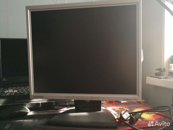 Монитор samsung