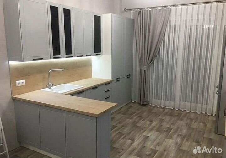 Кухонный гарнитур угловой