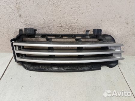 Решетка бампера Ленд Ровер