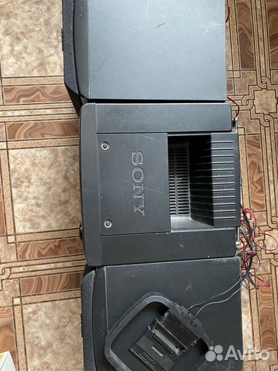 Музыкальный центр»Sony”