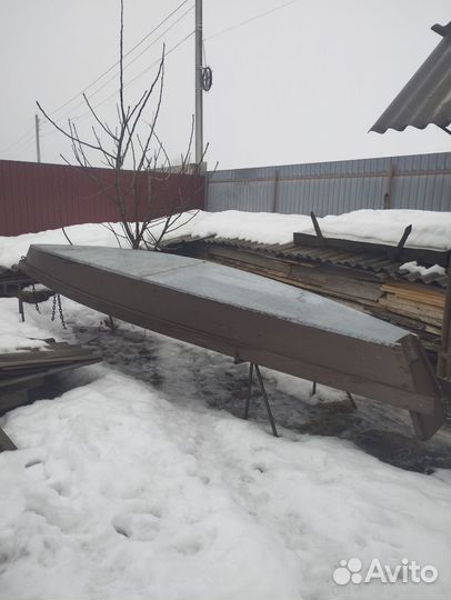 Лодка новая, после постройки не использовалась