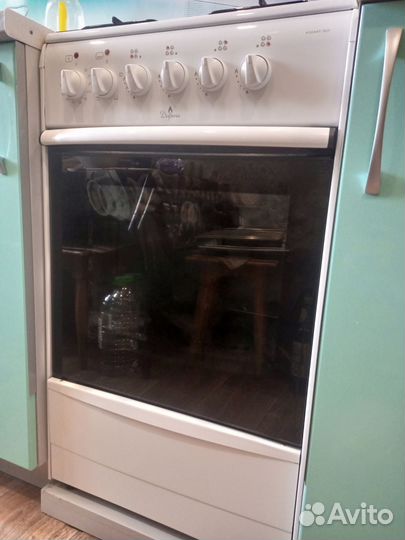 Газовая плита с электрической духовкой