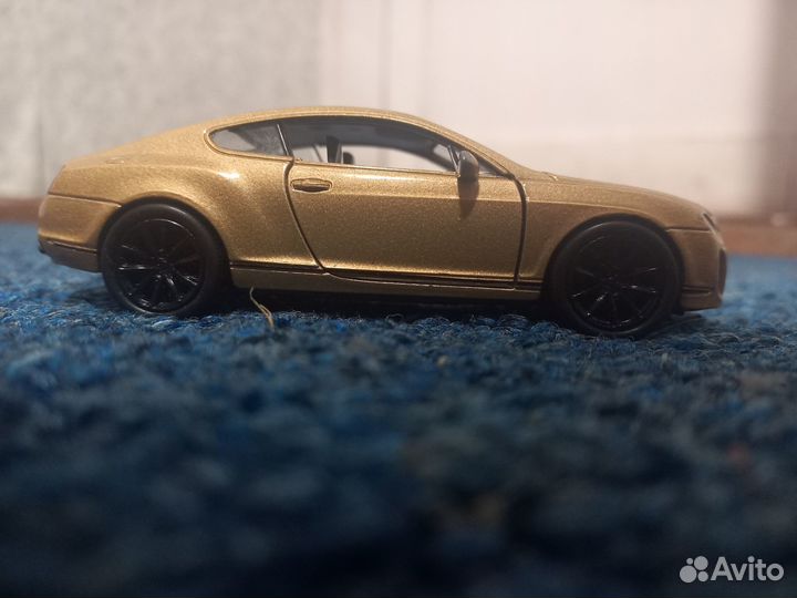 Машинка игрушка