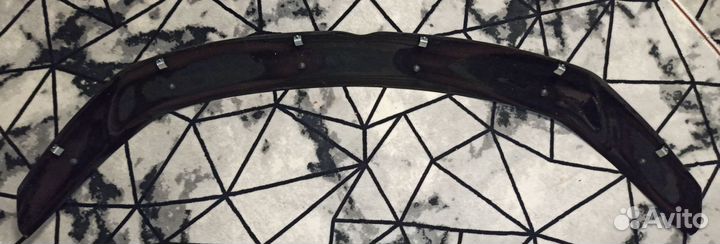 Дефлектор капота на Volkswagen Jetta 6 рейсталинг