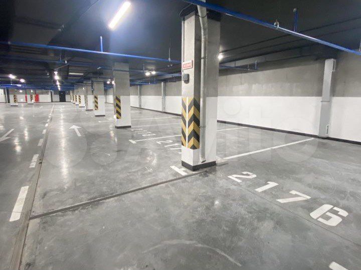 Машиноместо, 14 м²