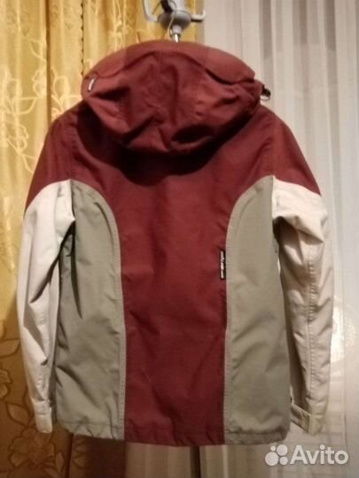 Куртка горнолыжная