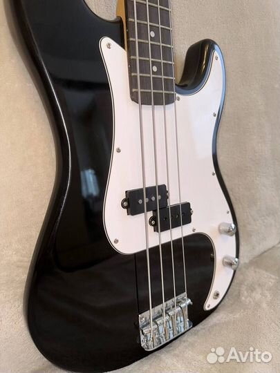 Бас гитара. с усилителем