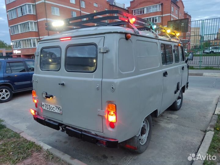 УАЗ (Буханка) в аренду с водителем