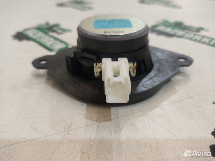 Динамик задний Mazda 3 3 BM grand touring 2.5