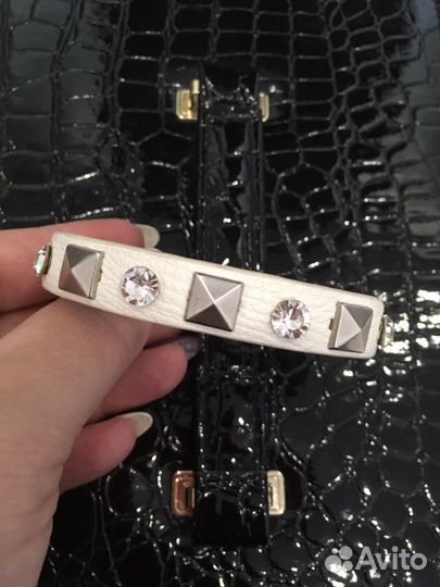 Браслет на кнопках