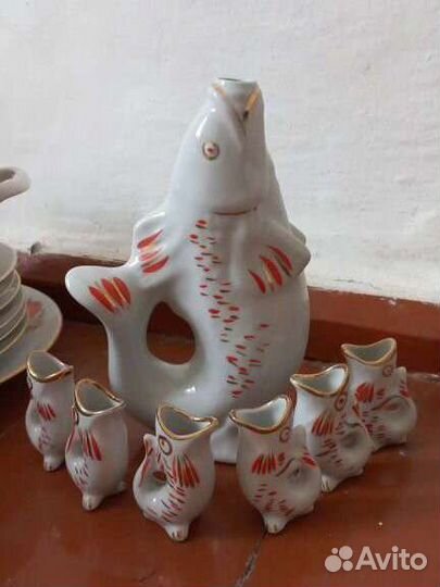 Графин рыбка и 6 рюмок рыбок