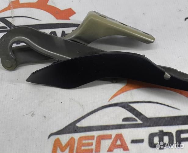 Петля капота правая Peugeot 308 легковой универсал