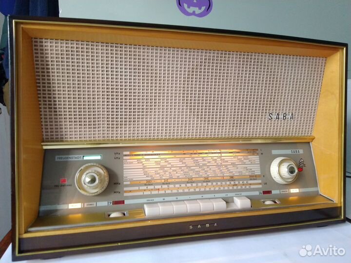Ламповый радиоприемник saba