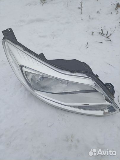 Фара правая неоригинал Форд Фокус 3