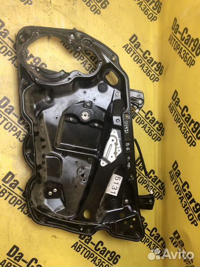 Дверная карта передняя правая VW Passat B6