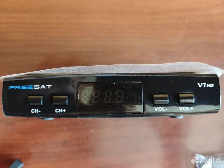 Спутниковый ресивер Freesat