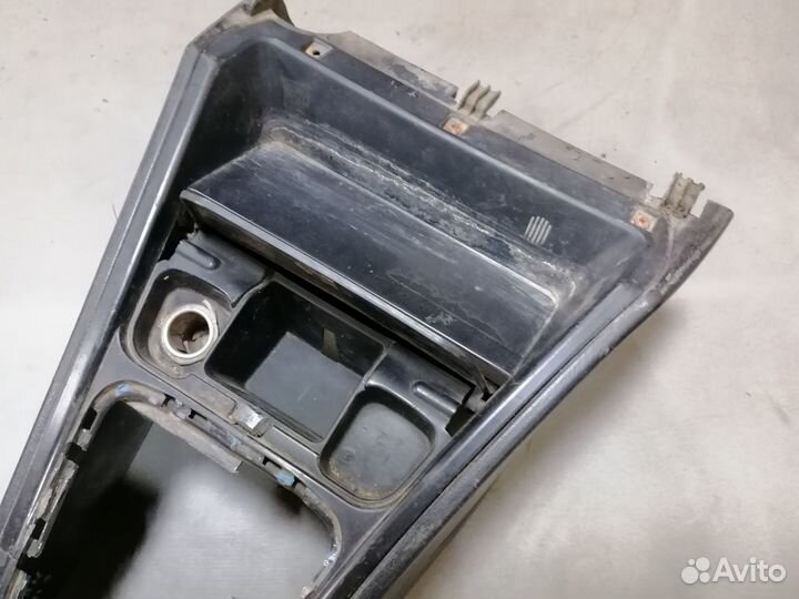 Консоль между сидениями Lifan Breez 2007-2014