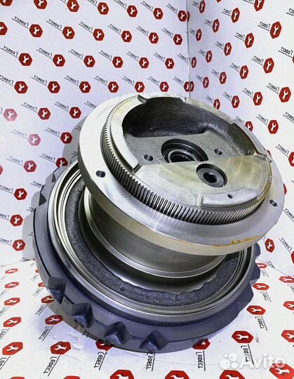 Мотор хода PC350-8M0 708-8H-00440