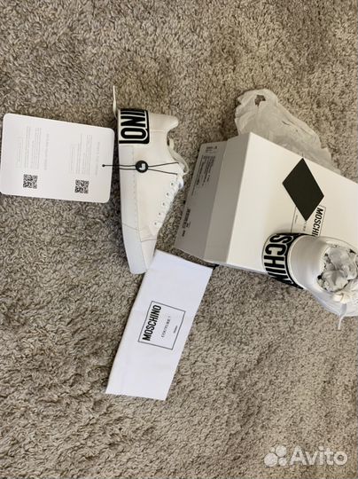 Новые кроссовки Moschino оригинал