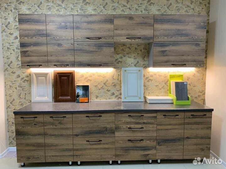 Кухонный гарнитур новый