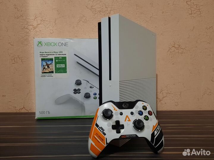 Xbox One S с играми