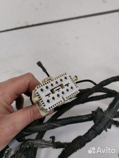 Проводка стоп-сигнала - задняя правая Ford Transit